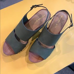 NWOT Madden Girl Wood Stack Heels